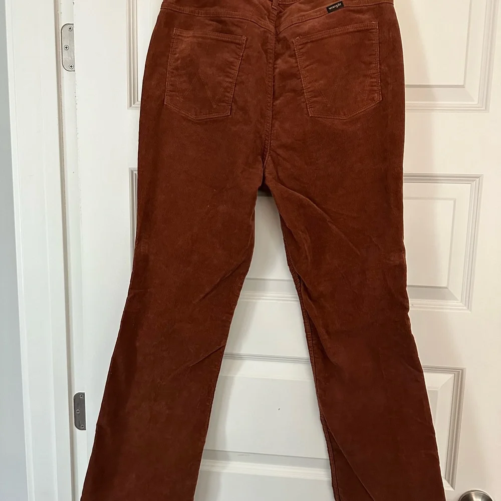 Wrangler High Rise Bold Boot Cords - Picture 8 of 9